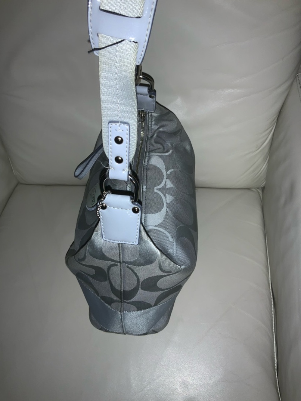COACH - F17434 Light Blue & Grey Signature Stripe Large HOBO Bag. Barely used. - Picture 9 of 9